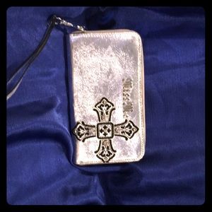 Miss Me Wristlet/Wallet Silver NWOT